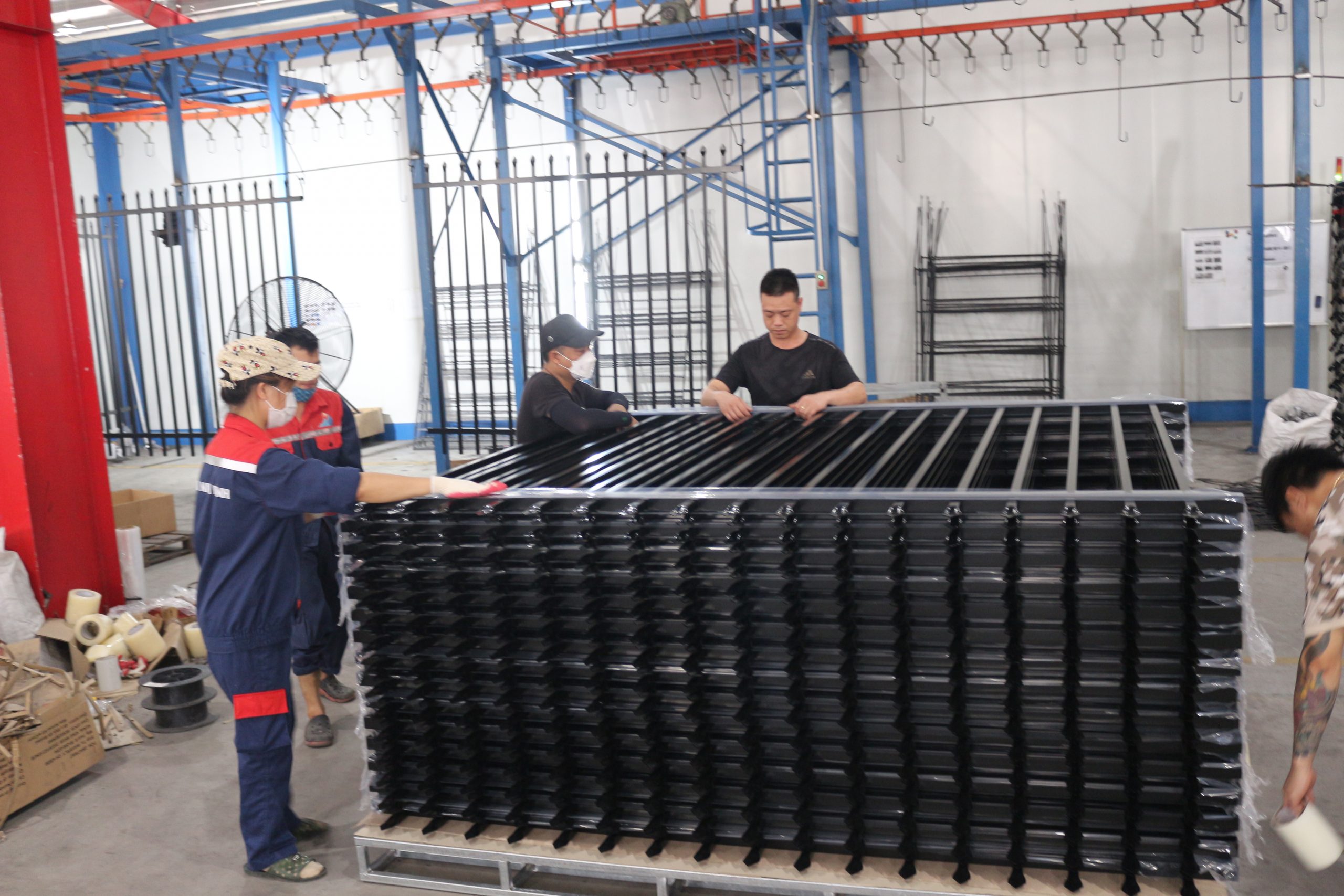 Tips for cleaning powdercoated fencing